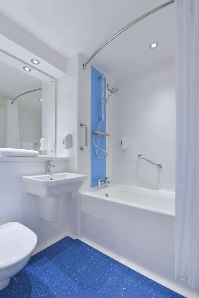Travelodge 3*